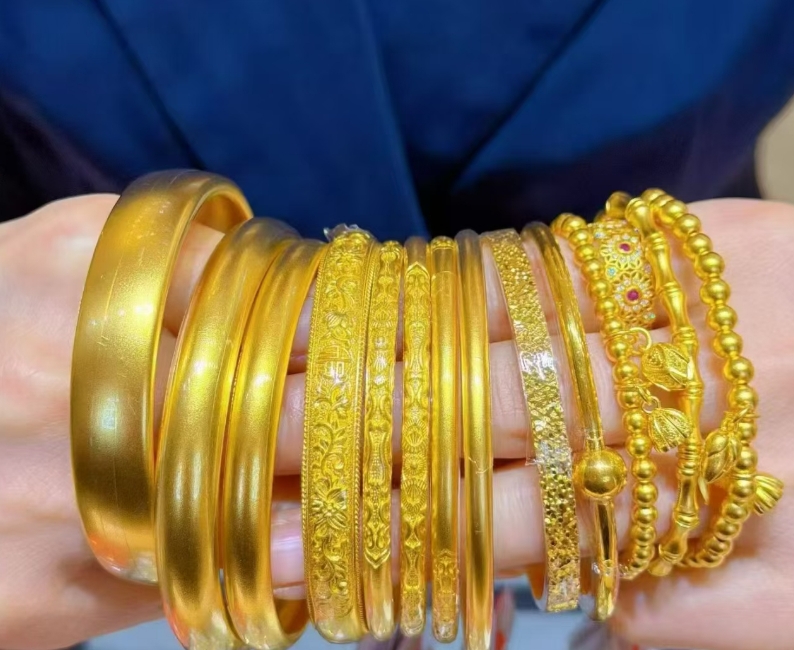 甲申日柱的人需要佩戴什么首饰？​