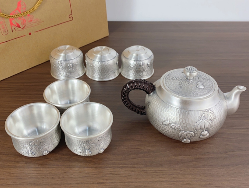 如何看待古代帝王将相重视银器而较少使用金器的现象